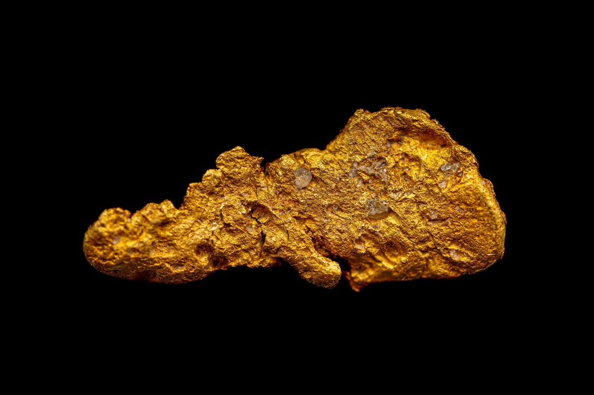 Natural gold nugget with quartz and matrix